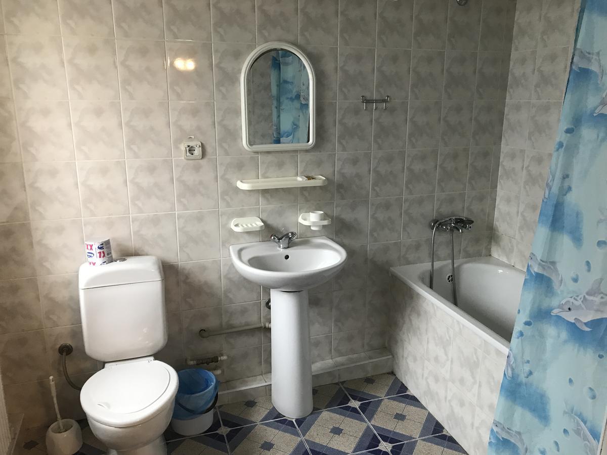 Zhovtnevyi Hotel Vinnitsja Eksteriør billede